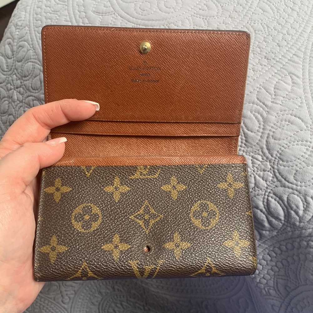 Louis Vuitton Monogram Canvas Brown & Gold Wallet - Picture 6 of 16